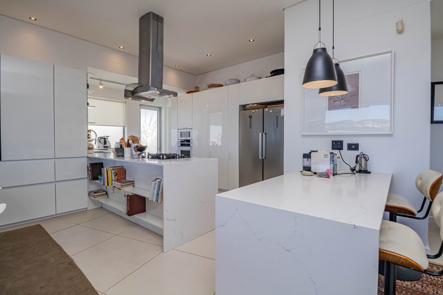 4 Bedroom Property for Sale in Whale Rock Western Cape